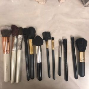 12pc. Bundle of Makeup Brushes! ✨